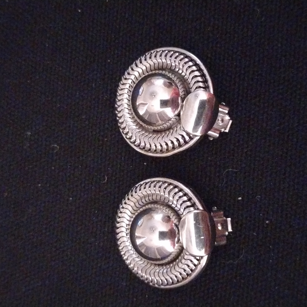 Vintage Kramer Silver Tone Clip On Earrings